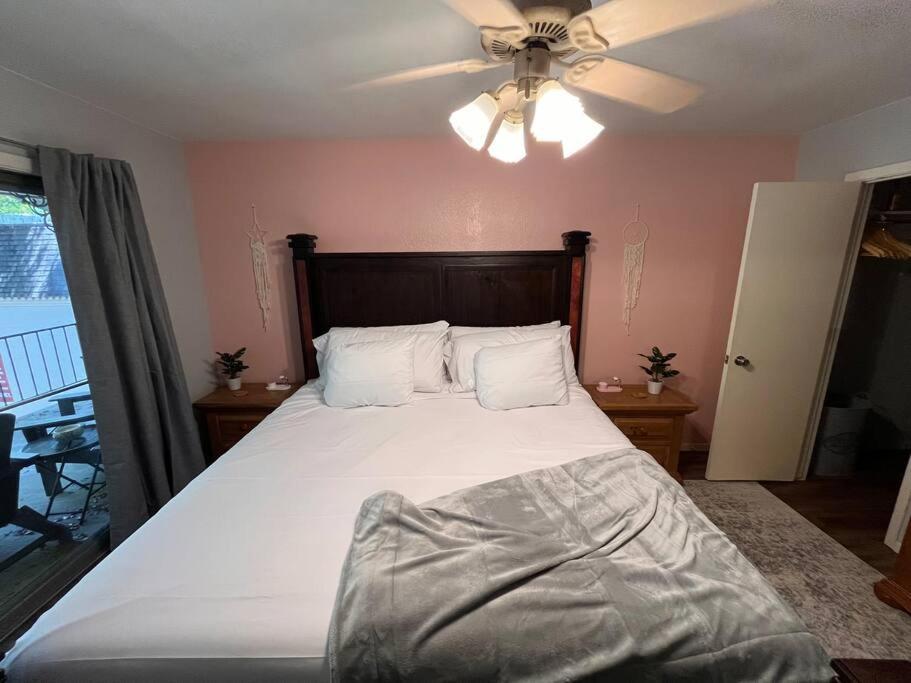 Healing Haven King Bed Suite Dallas Exteriér fotografie